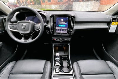 2026 Volvo XC40 B5 Ultra