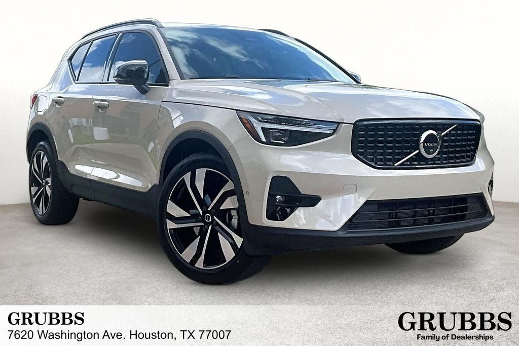2026 Volvo XC40 B5 Ultra