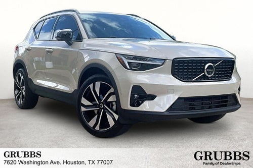 2026 Volvo XC40 B5 Ultra