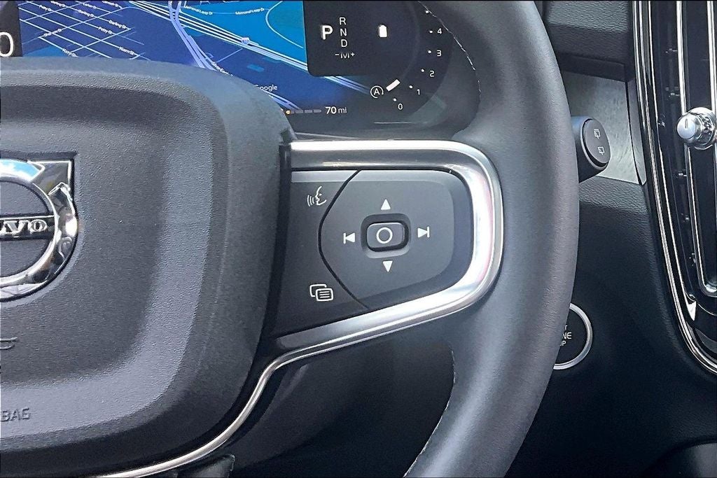 2026 Volvo XC40 B5 Ultra
