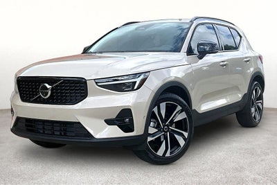 2026 Volvo XC40 B5 Ultra