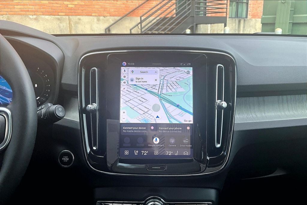 2026 Volvo XC40 B5 Ultra