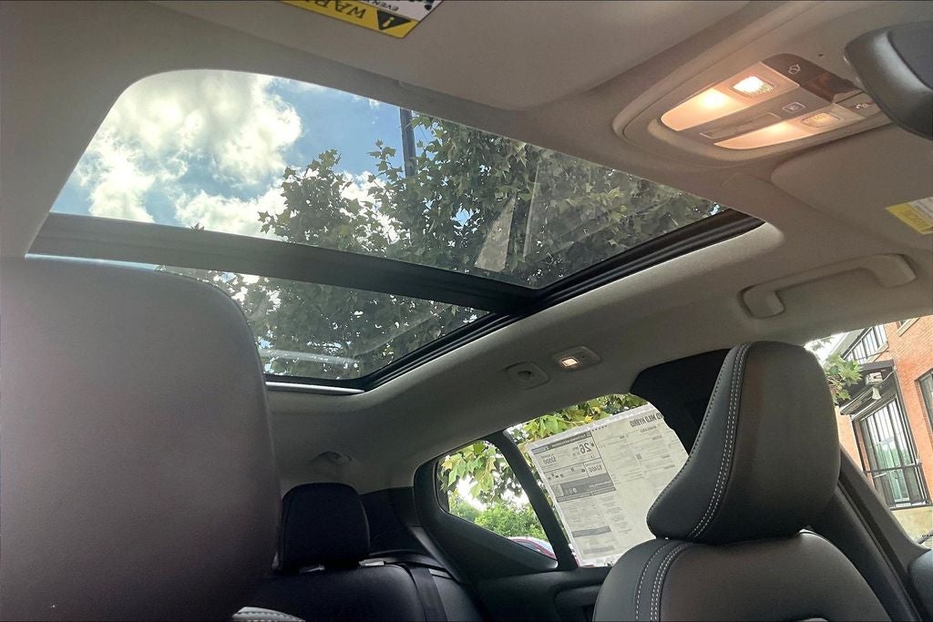2026 Volvo XC40 B5 Ultra