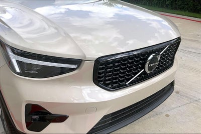 2026 Volvo XC40 B5 Ultra
