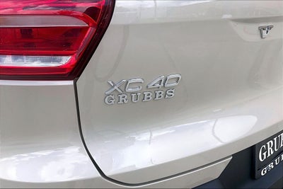 2026 Volvo XC40 B5 Ultra