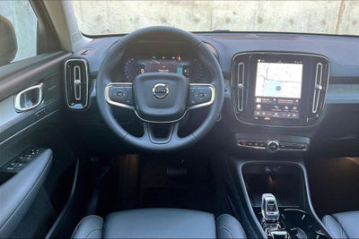 2026 Volvo XC40 B5 Ultra