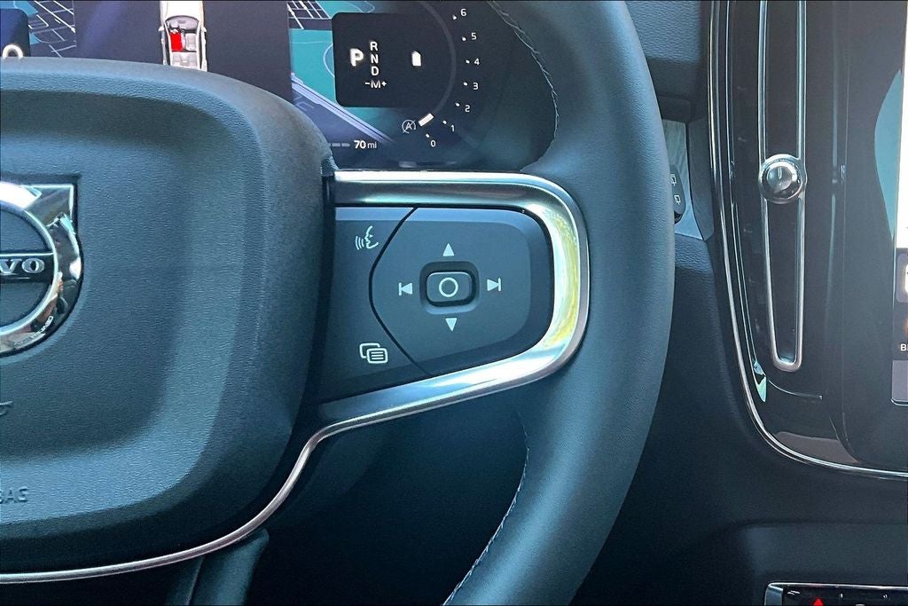 2026 Volvo XC40 B5 Ultra