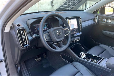 2026 Volvo XC40 B5 Ultra