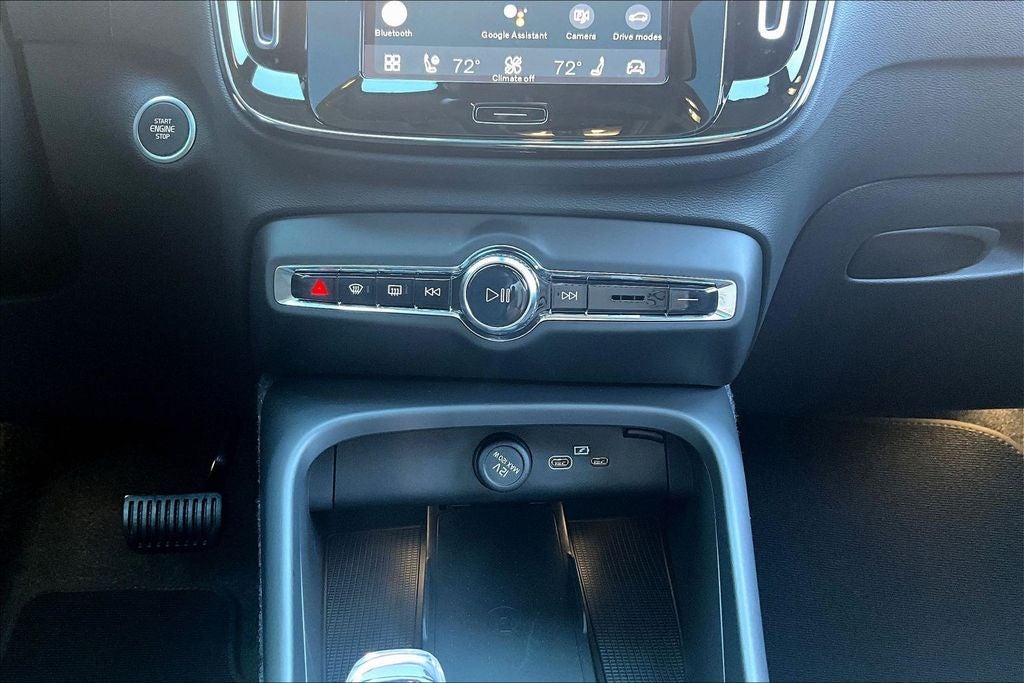 2026 Volvo XC40 B5 Ultra