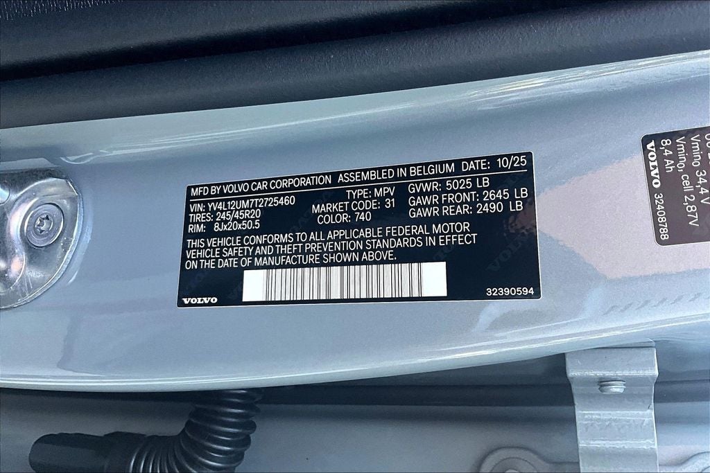 2026 Volvo XC40 B5 Ultra