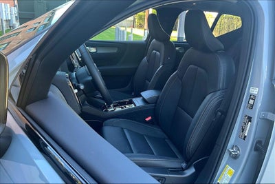 2026 Volvo XC40 B5 Ultra