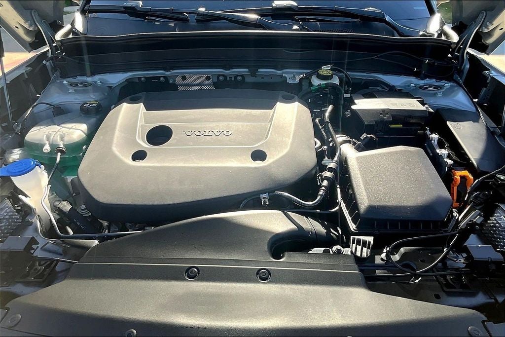 2026 Volvo XC40 B5 Ultra