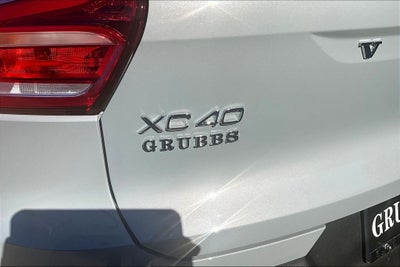 2026 Volvo XC40 B5 Ultra