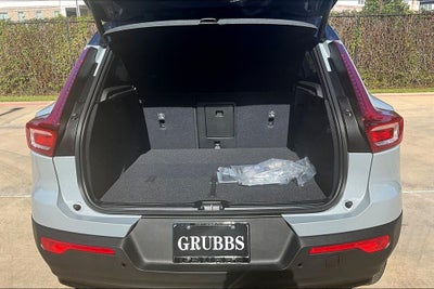 2026 Volvo XC40 B5 Ultra