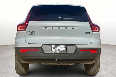 2026 Volvo XC40 B5 Ultra