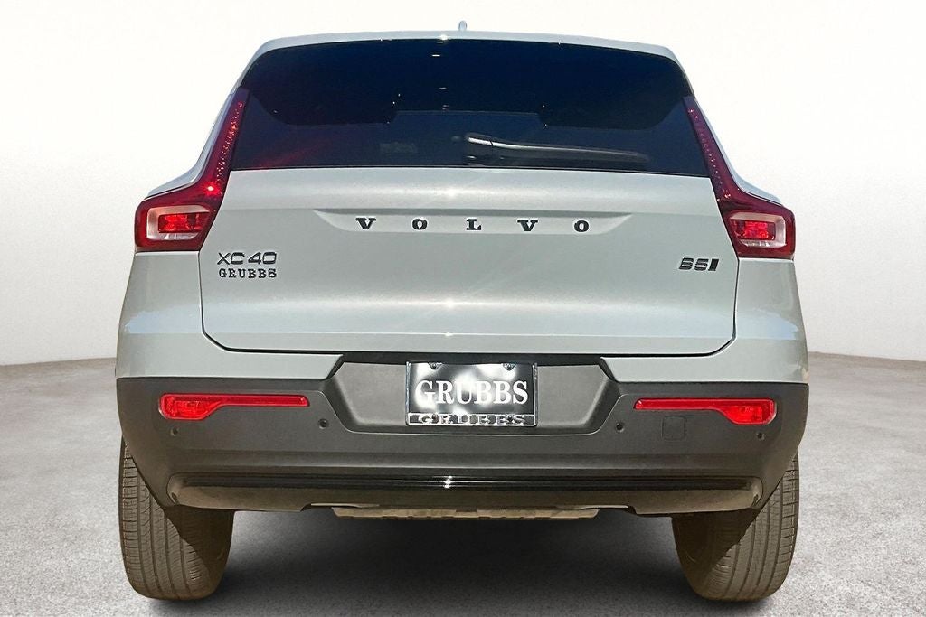 2026 Volvo XC40 B5 Ultra