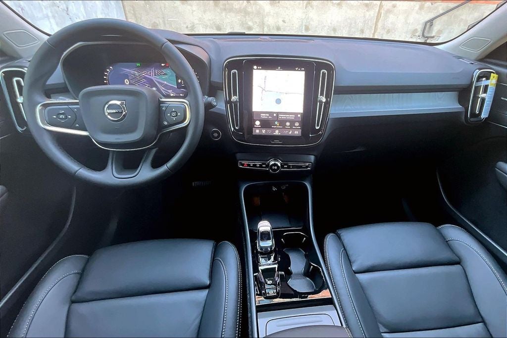 2026 Volvo XC40 B5 Ultra