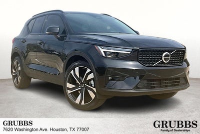 2026 Volvo XC40 B5 Ultra