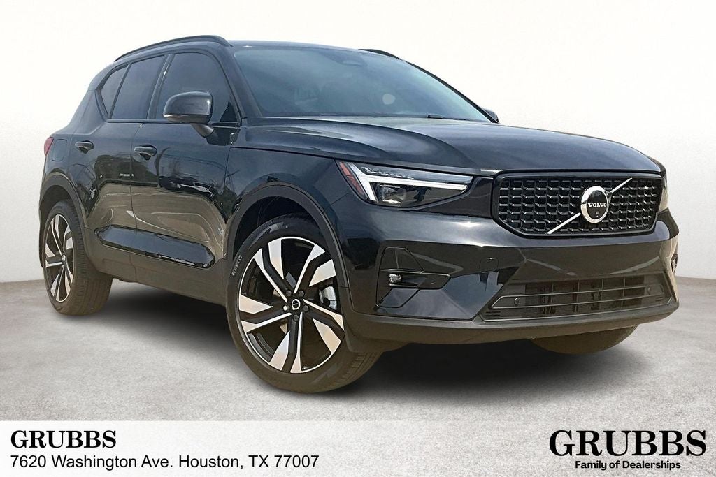 2026 Volvo XC40 B5 Ultra