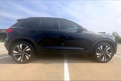 2026 Volvo XC40 B5 Ultra
