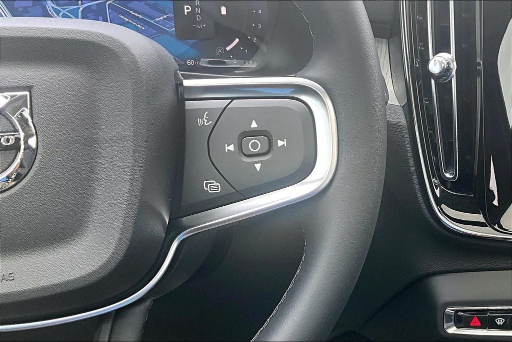 2026 Volvo XC40 B5 Ultra