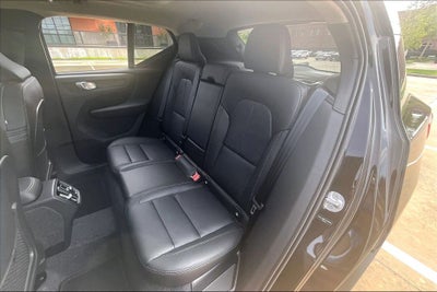 2026 Volvo XC40 B5 Ultra