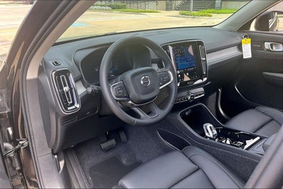 2026 Volvo XC40 B5 Ultra