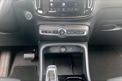 2026 Volvo XC40 B5 Ultra