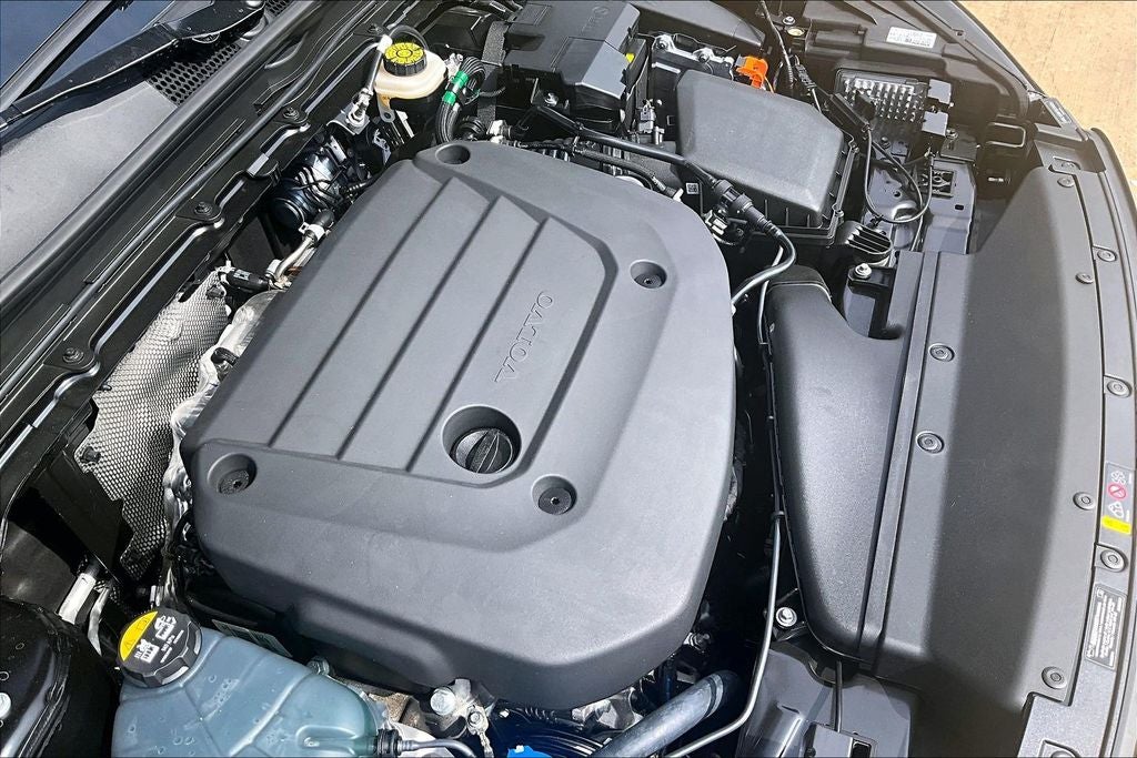 2026 Volvo XC40 B5 Ultra