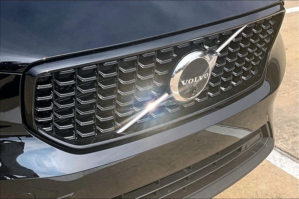 2026 Volvo XC40 B5 Ultra