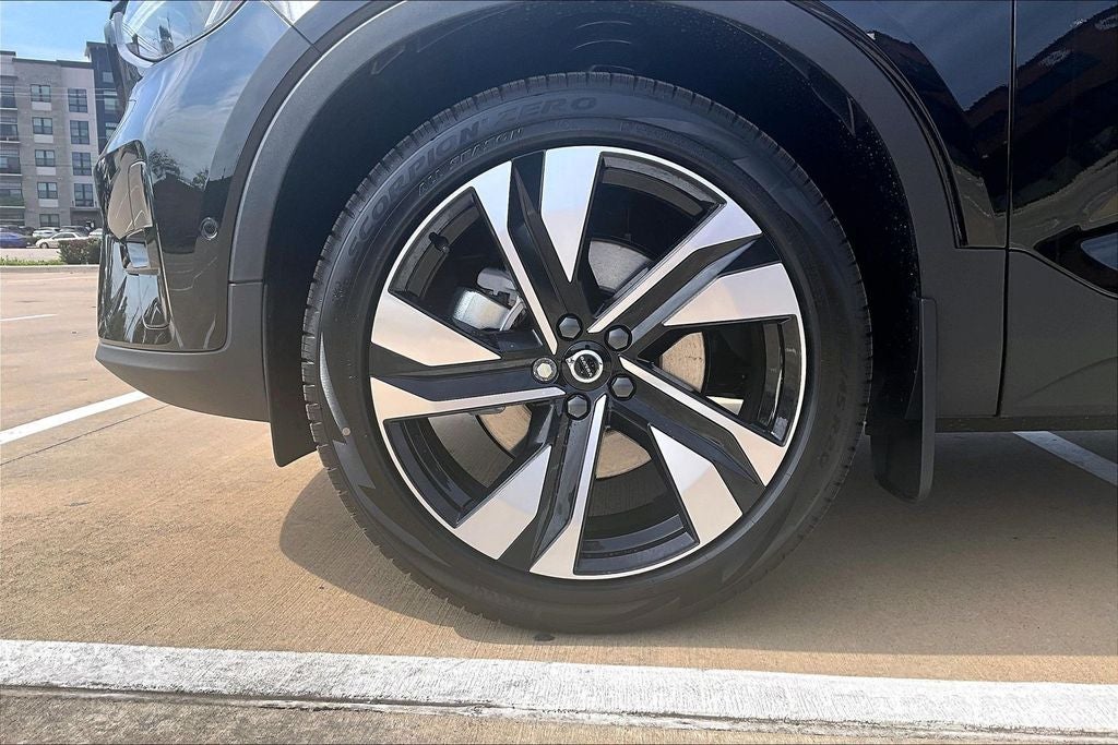 2026 Volvo XC40 B5 Ultra