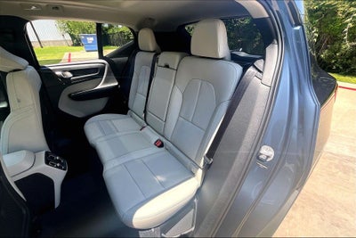 2026 Volvo XC40 B5 Ultra