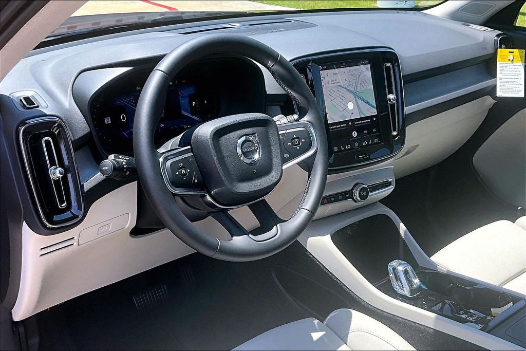 2026 Volvo XC40 B5 Ultra