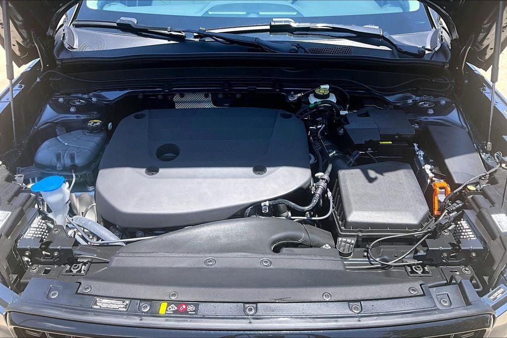 2026 Volvo XC40 B5 Ultra