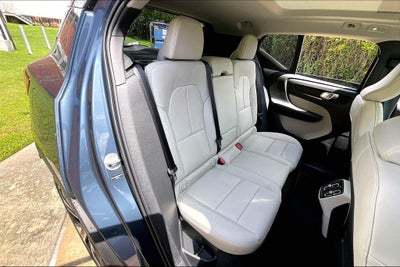 2026 Volvo XC40 B5 Ultra