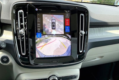 2026 Volvo XC40 B5 Ultra