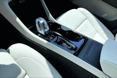 2026 Volvo XC40 B5 Ultra