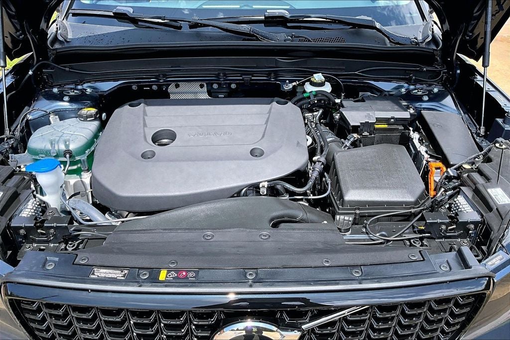 2026 Volvo XC40 B5 Ultra