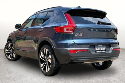 2026 Volvo XC40 B5 Ultra