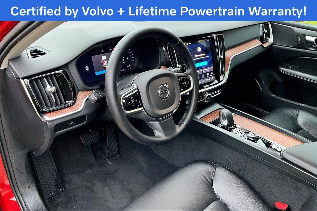 2025 Volvo V60 Cross Country B5 Plus