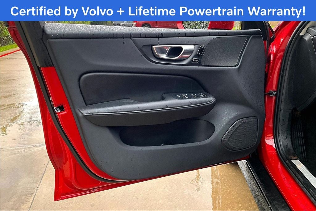 2025 Volvo V60 Cross Country B5 Plus