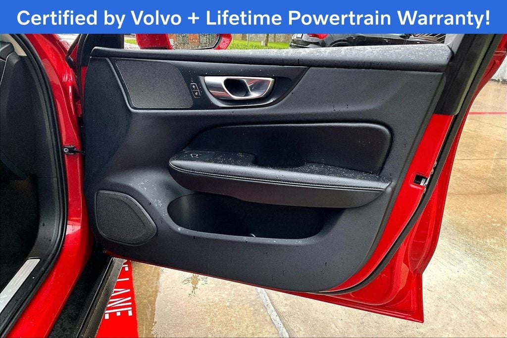 2025 Volvo V60 Cross Country B5 Plus