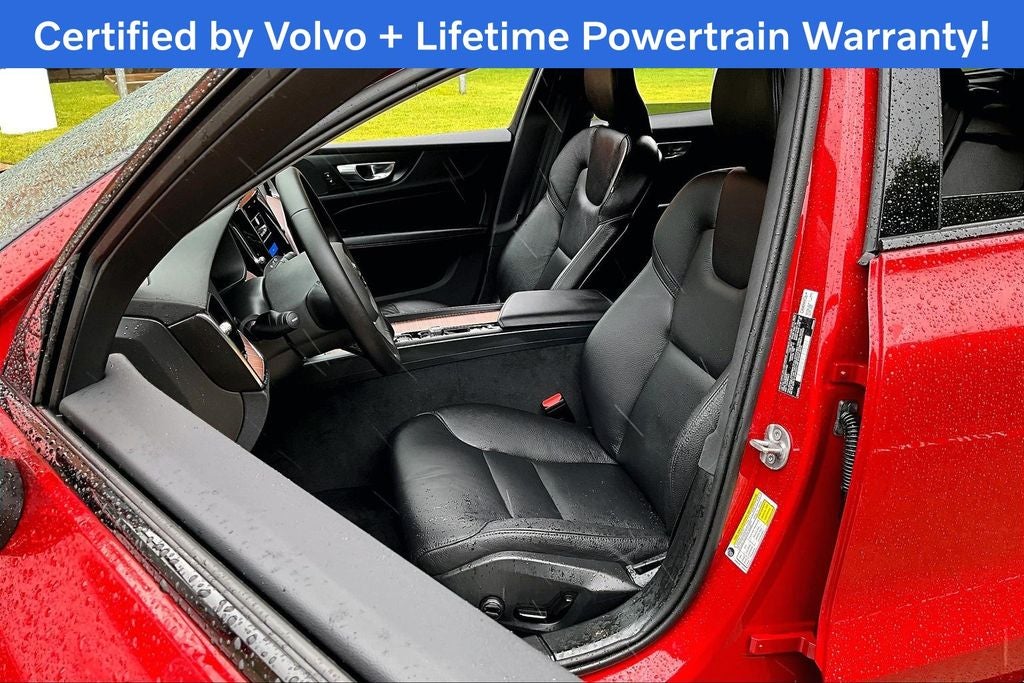 2025 Volvo V60 Cross Country B5 Plus