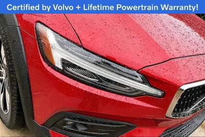 2025 Volvo V60 Cross Country B5 Plus