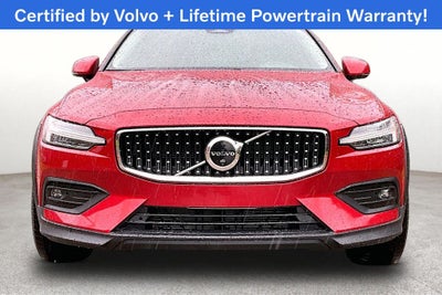 2025 Volvo V60 Cross Country B5 Plus