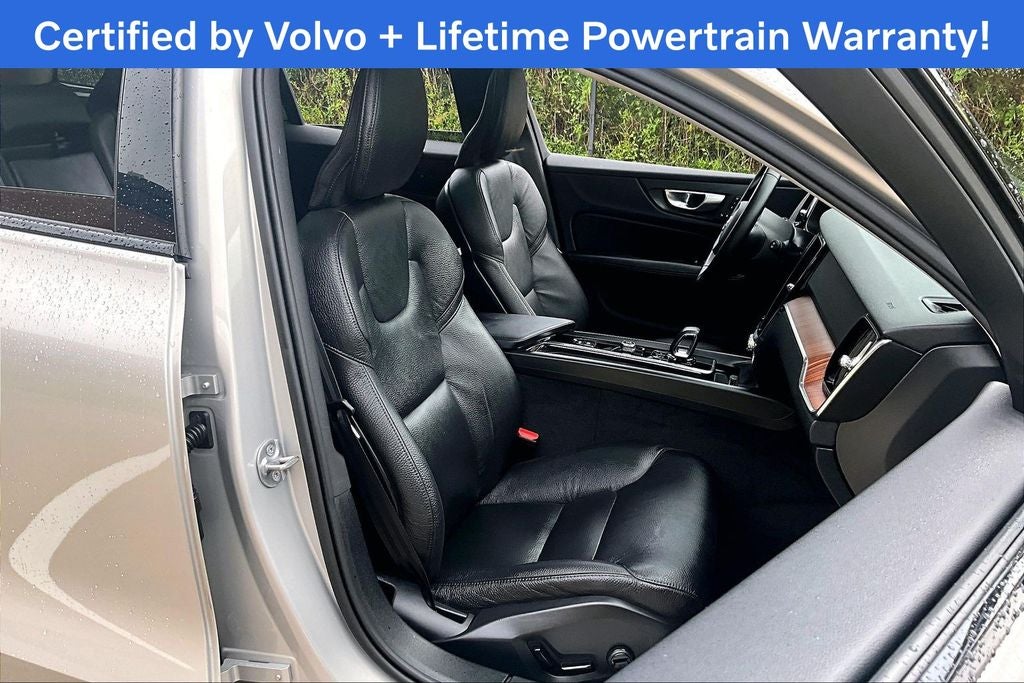 2025 Volvo V60 Cross Country B5 Plus