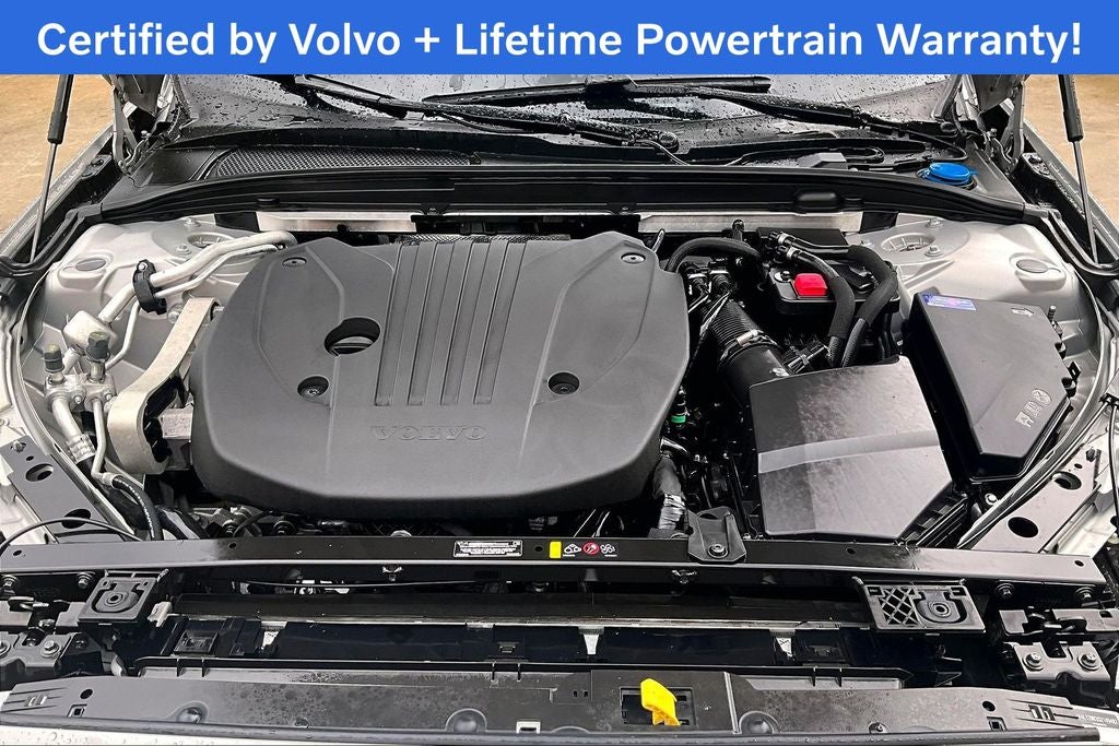 2025 Volvo V60 Cross Country B5 Plus