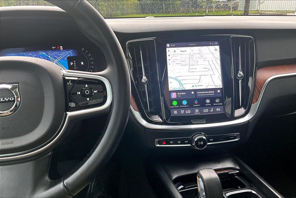 2025 Volvo V60 Cross Country B5 Plus