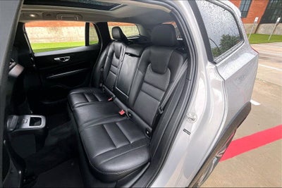 2025 Volvo V60 Cross Country B5 Plus
