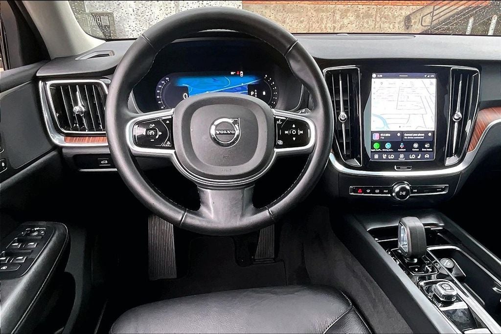 2025 Volvo V60 Cross Country B5 Plus